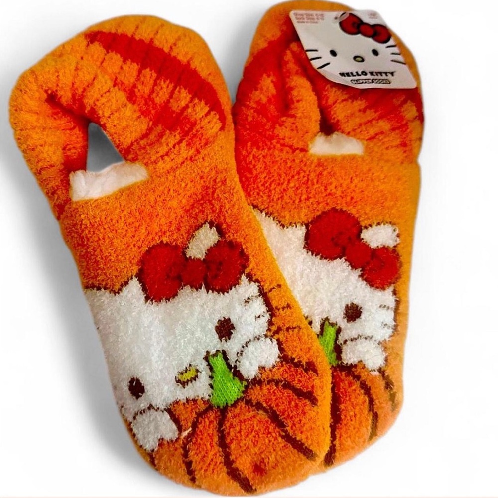 NWT Hello Kitty Orange and White Slippers